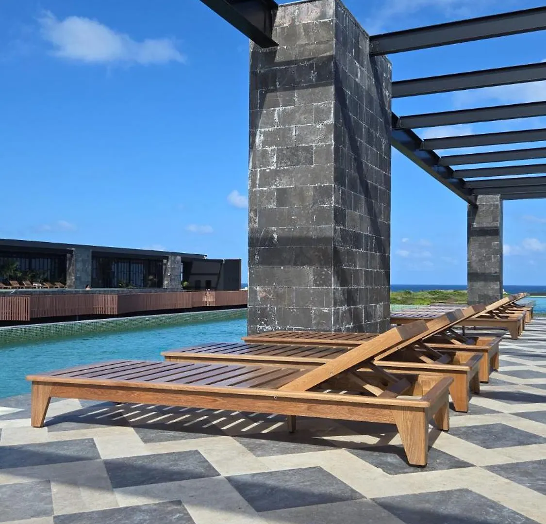 Apartment With Private Jacuzzi, Rooftop Pools & Free Beach Club 图卢姆