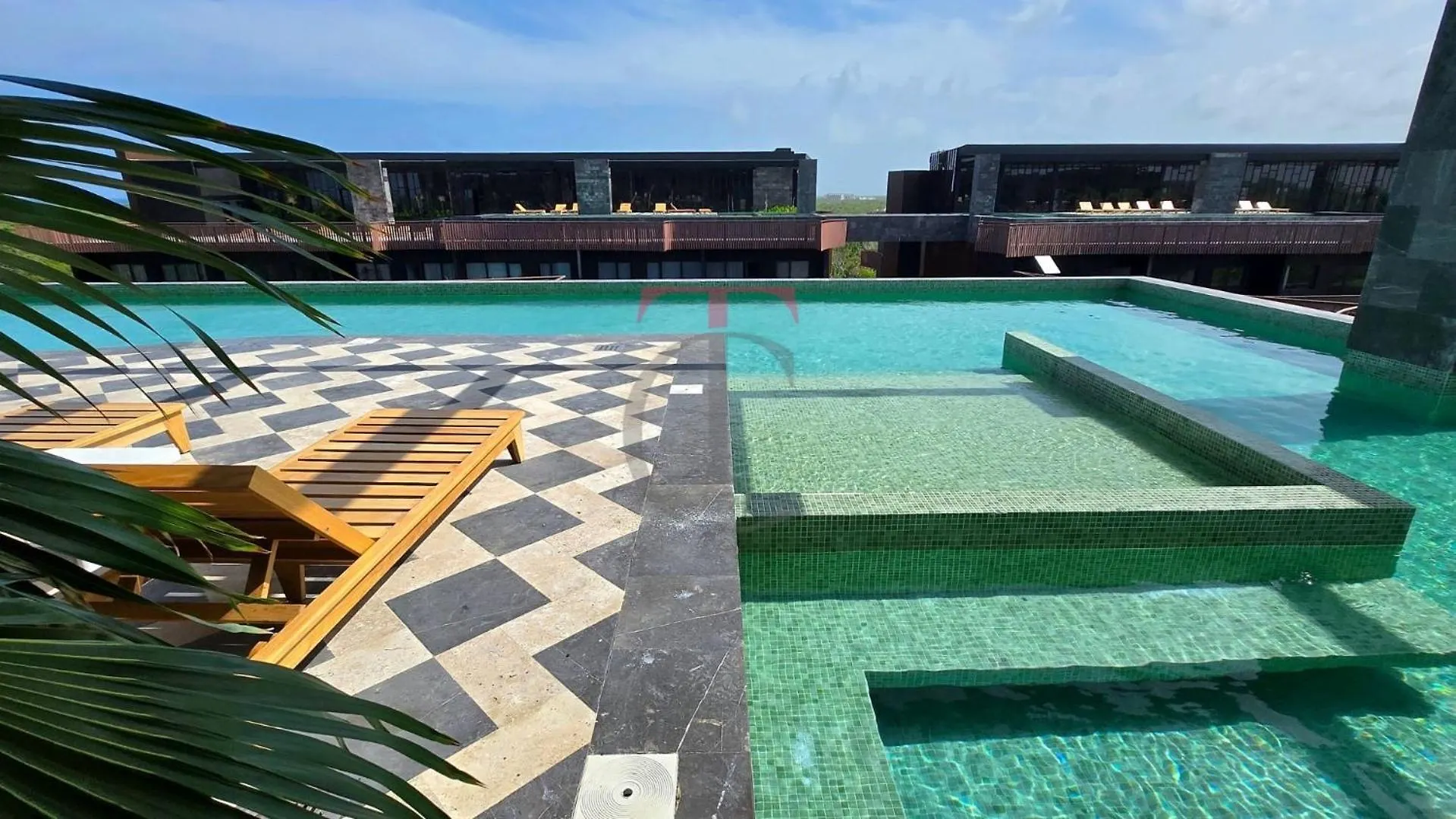 Apartment With Private Jacuzzi, Rooftop Pools & Free Beach Club 툴룸