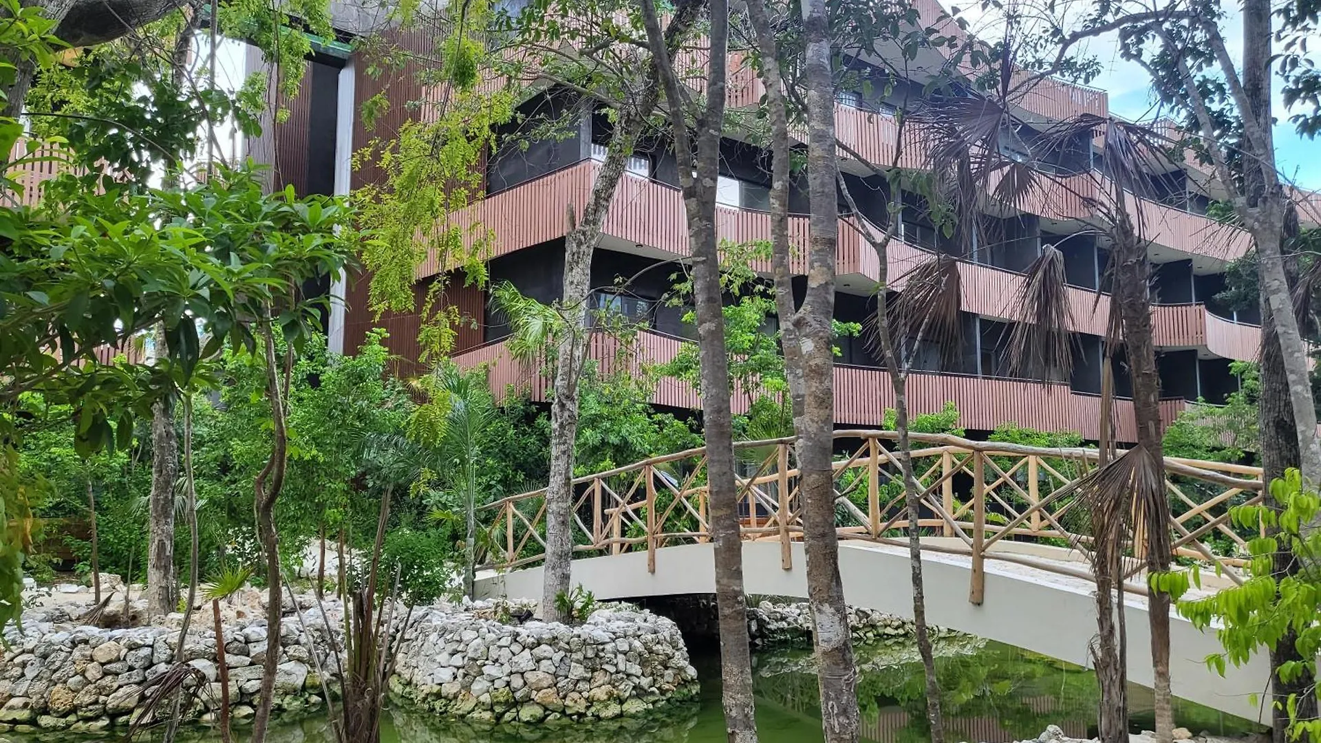 Apartment With Private Jacuzzi, Rooftop Pools & Free Beach Club Tulum